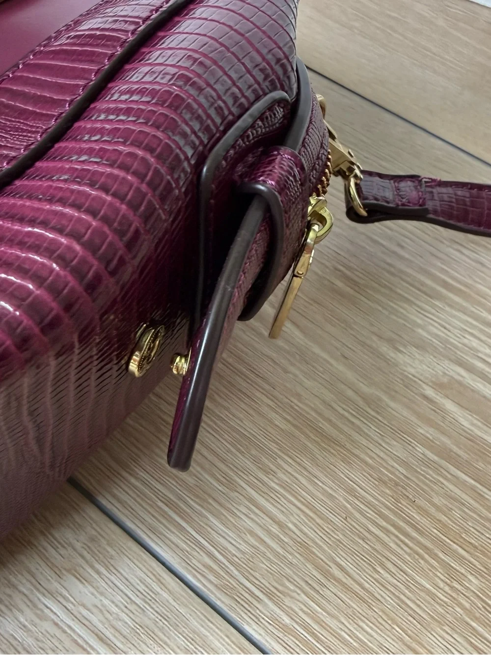 Anne Klein stylish wine